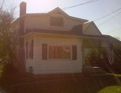 Pre-foreclosure Listing in E FAIR AVE LANCASTER, OH 43130