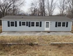 Pre-foreclosure in  APPLE ORCHARD DR Linden, VA 22642