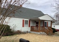 Pre-foreclosure Listing in GORDON ST HOPEWELL, VA 23860