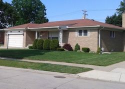 Pre-foreclosure in  ROUGE CIR Dearborn Heights, MI 48127