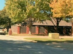 Pre-foreclosure in  LENNON AVE Arlington, TX 76016