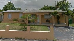 Pre-foreclosure in  SW 43RD LN Miami, FL 33165