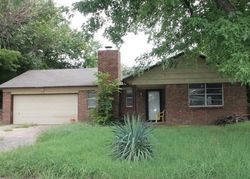 Pre-foreclosure in  E 24TH PL Tulsa, OK 74129
