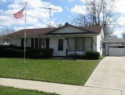 Pre-foreclosure in  BEAU RIDGE DR Aurora, IL 60506