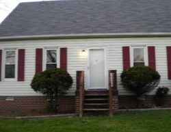  Fielding Rd, Colonial Heights VA