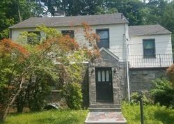 Pre-foreclosure in  BATEMAN PL Mount Vernon, NY 10552