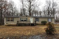 Pre-foreclosure Listing in DOCTORS RD LOUISA, VA 23093