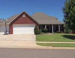 Pre-foreclosure in  HIGHLAND GLN Norman, OK 73069