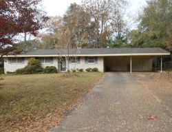 Pre-foreclosure in  RACINE AVE Mobile, AL 36618