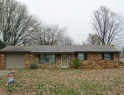 Pre-foreclosure Listing in EVELYN LN ANDERSON, IN 46017