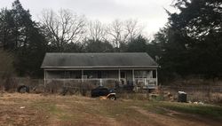 Pre-foreclosure Listing in LUCIAN WOOD RD CEDARVILLE, AR 72932