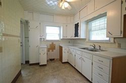 Pre-foreclosure Listing in ESPLANADE AVE DAVENPORT, IA 52803