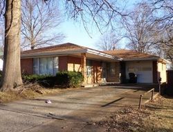 Pre-foreclosure in  N 40TH ST Belleville, IL 62226