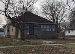 Pre-foreclosure Listing in W POPLAR ST TAYLORVILLE, IL 62568