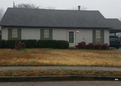 Pre-foreclosure in  ROSSWOOD DR Memphis, TN 38128