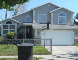 Pre-foreclosure in  W SUNVIEW CT Salt Lake City, UT 84118