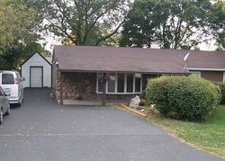  N Chapel Hill Rd, Mchenry IL