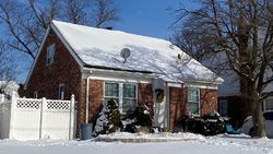 Pre-foreclosure Listing in SHERWOOD RD DUMONT, NJ 07628