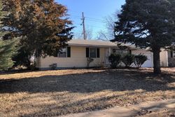 Pre-foreclosure in  SUNSET DR Granite City, IL 62040