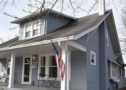 Pre-foreclosure Listing in MAPLE ST COLUMBUS, IN 47201