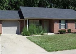 Pre-foreclosure Listing in FIELD DR JEFFERSONVILLE, IN 47130