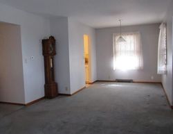 Pre-foreclosure Listing in W ROBINSON ST KNOXVILLE, IA 50138