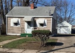 Pre-foreclosure in  E 23RD ST Des Moines, IA 50317