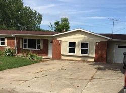 Pre-foreclosure Listing in COTTAGE AVE MARKLEVILLE, IN 46056