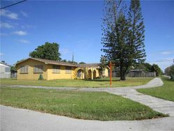 Pre-foreclosure in  NW 1ST AVE Homestead, FL 33030