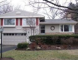 Pre-foreclosure in  JEWELL RD Wheaton, IL 60187