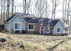 Pre-foreclosure in  PEACHTREE DR Riverdale, GA 30274