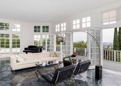 Pre-foreclosure in  HILLDALE AVE West Hollywood, CA 90069