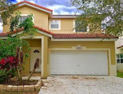 Pre-foreclosure in  SW 46TH CT Hollywood, FL 33027