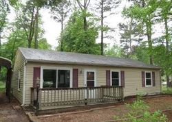 Pre-foreclosure Listing in LINDA RD SANDSTON, VA 23150