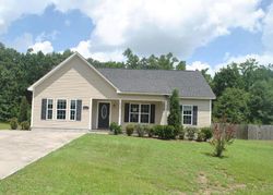 Pre-foreclosure in  WORVIN LN Richlands, NC 28574