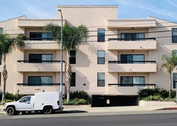 Pre-foreclosure Listing in WHITSETT AVE APT 104 VALLEY VILLAGE, CA 91607