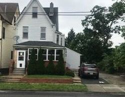 Pre-foreclosure in  PERSHING AVE Roselle Park, NJ 07204