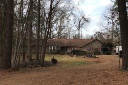 Pre-foreclosure in  PINE GRV Earlysville, VA 22936