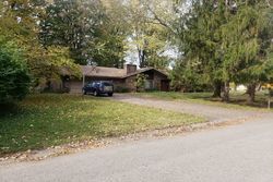 Pre-foreclosure in  GREEN TREE DR Dayton, OH 45429