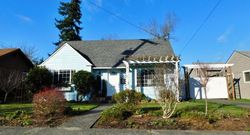 Pre-foreclosure in  SW 139TH ST Seattle, WA 98166