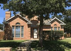 Pre-foreclosure in  CHIMNEY ROCK DR Arlington, TX 76017