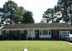  River Oaks Dr, Chesapeake VA