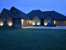 Pre-foreclosure in  SW 44TH ST Yukon, OK 73099