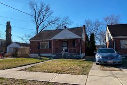 Pre-foreclosure in  CARPENTER DR Cincinnati, OH 45239