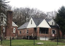 Pre-foreclosure in  QUEEN CITY AVE Cincinnati, OH 45214