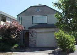 Pre-foreclosure in  NE 5TH AVE Portland, OR 97211