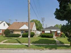 Pre-foreclosure in  W HAMPTON AVE Milwaukee, WI 53218