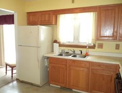 Pre-foreclosure in  7TH ST Moline, IL 61265