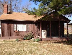 Pre-foreclosure in  HAZEL AVE Belleville, IL 62223