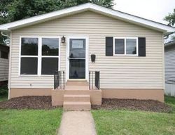 Pre-foreclosure in  HERMITAGE AVE Saint Louis, MO 63143